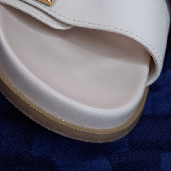 Shu Shop Women's Beige Bernarda Sandal Size 6.5 Pre-own - Picture 6 of 9